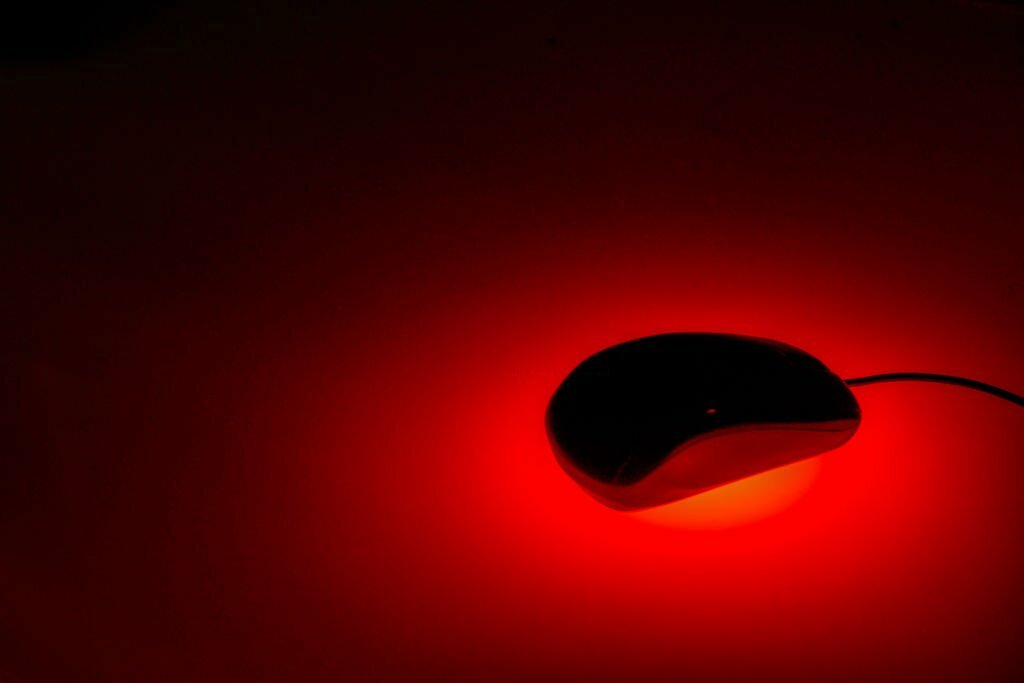 Why the Red Light on My Wired Mouse Blinking